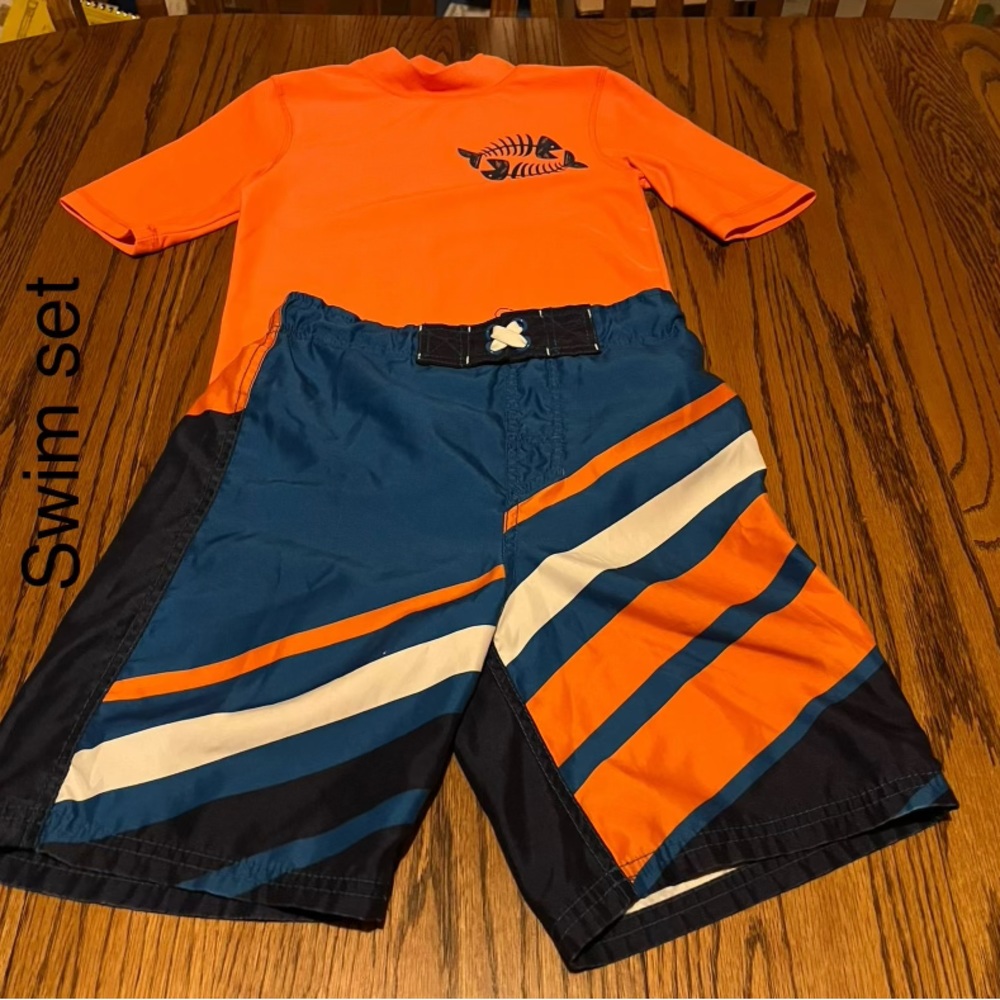 Boys Cherokee Swim Set Size M 8/10 (Lot 33)